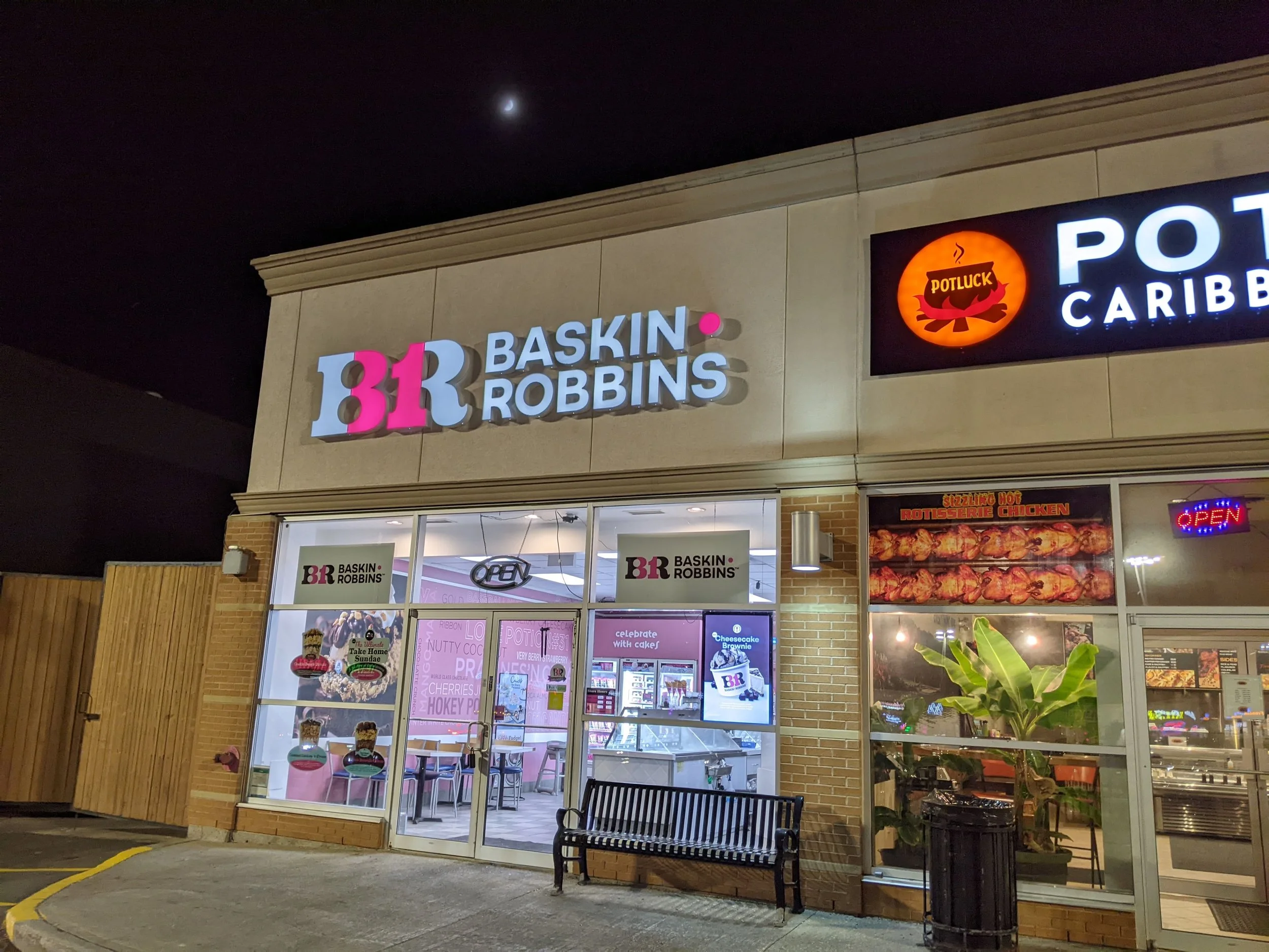 Baskin Robbins Signage Project | Everest Signs Toronto — Everest Signs